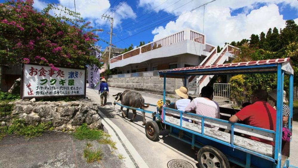 Coral Apartment Onna Bagian luar foto